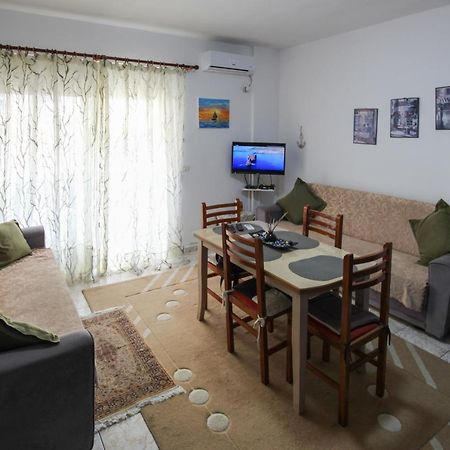 1 Bedroom Apartment With Fast Internet And Sea View Balcony In ดูร์เรส ภายนอก รูปภาพ